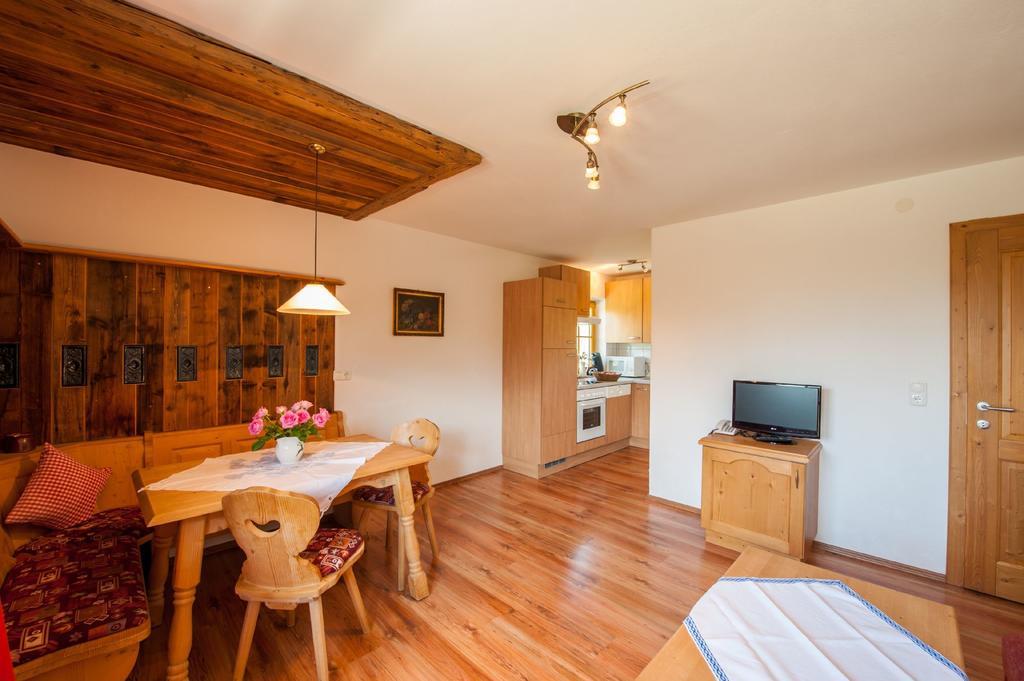 Zugspitzhotel Diana Thoerle Ehrwald Oda fotoğraf